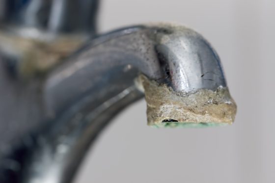 How to clean bathroom and kitcken taps - Clean Hard water deposits from a  Faucet - Kitchen Tips 